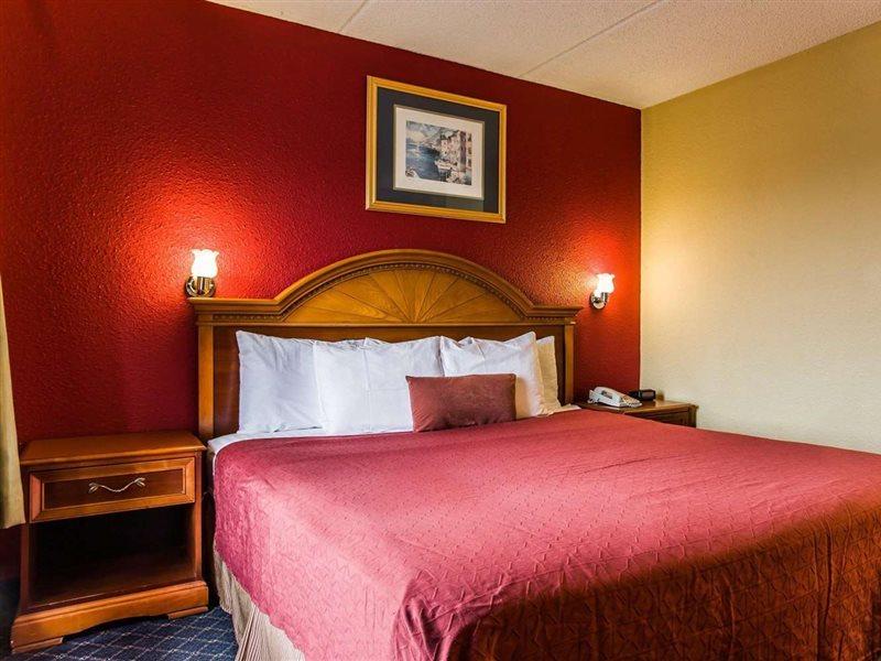 Rodeway Inn Charlotte Downtown Esterno foto