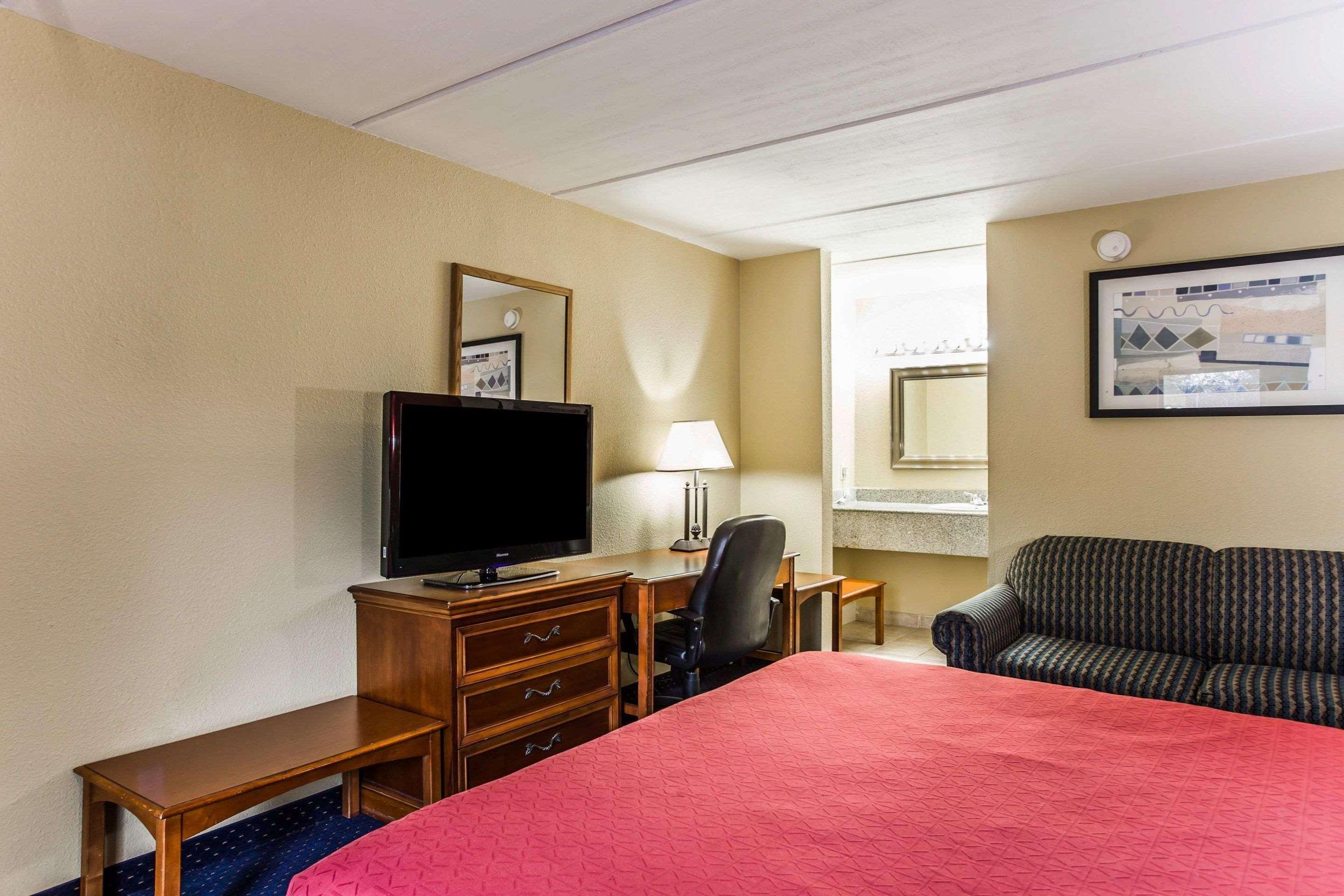 Rodeway Inn Charlotte Downtown Esterno foto